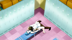 Teenage sex in the locker room - hentai porn video